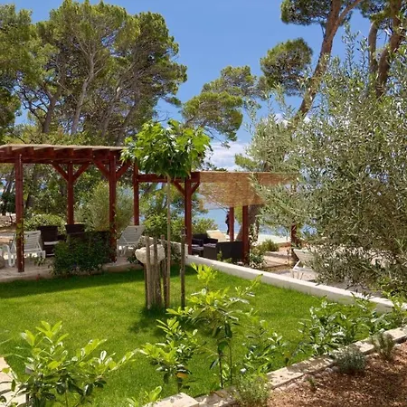 Cosy Basement By The Sea Apartman Brela